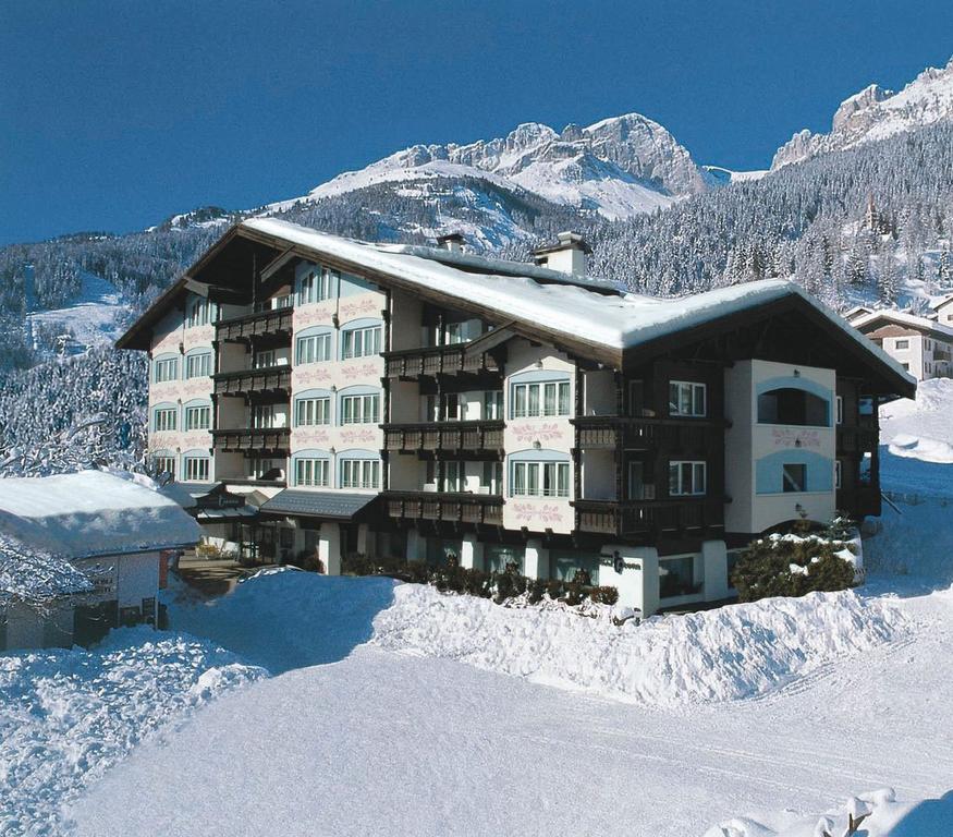 Alpen Hotel Corona Vigo di Fassa Eksteriør billede