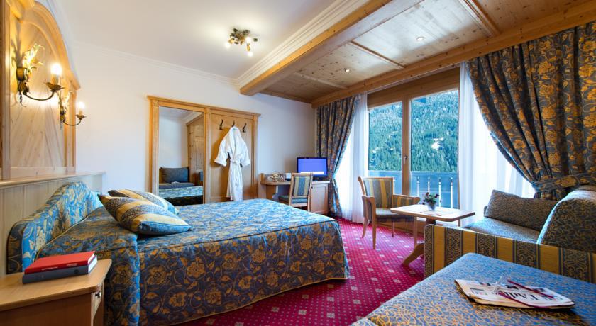 Alpen Hotel Corona Vigo di Fassa Eksteriør billede