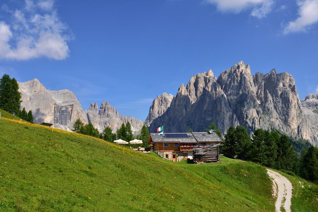 Alpen Hotel Corona Vigo di Fassa Eksteriør billede