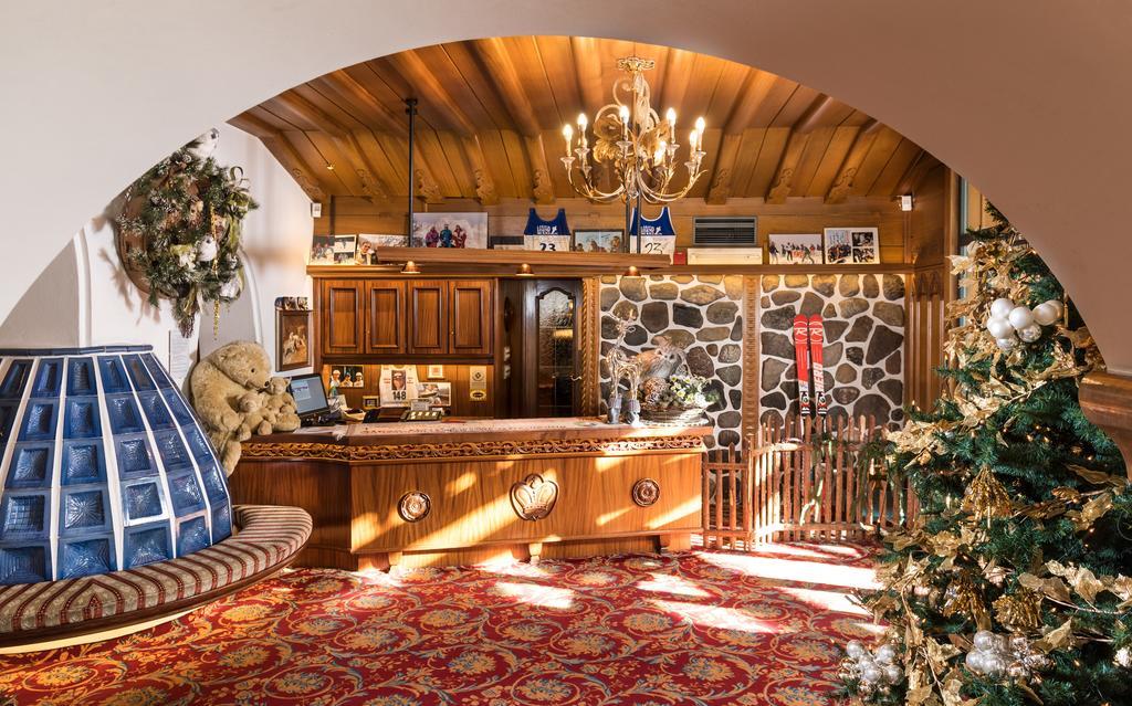 Alpen Hotel Corona Vigo di Fassa Eksteriør billede